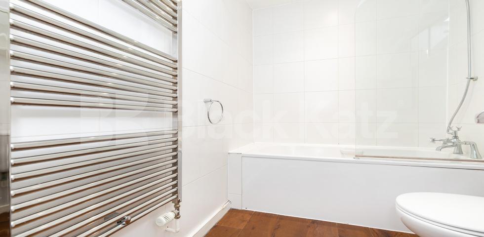 			NEW INSTRUCTION!, 2 Bedroom, 1 bath, 1 reception Flat			 Gower Street, BLOOMSBURY